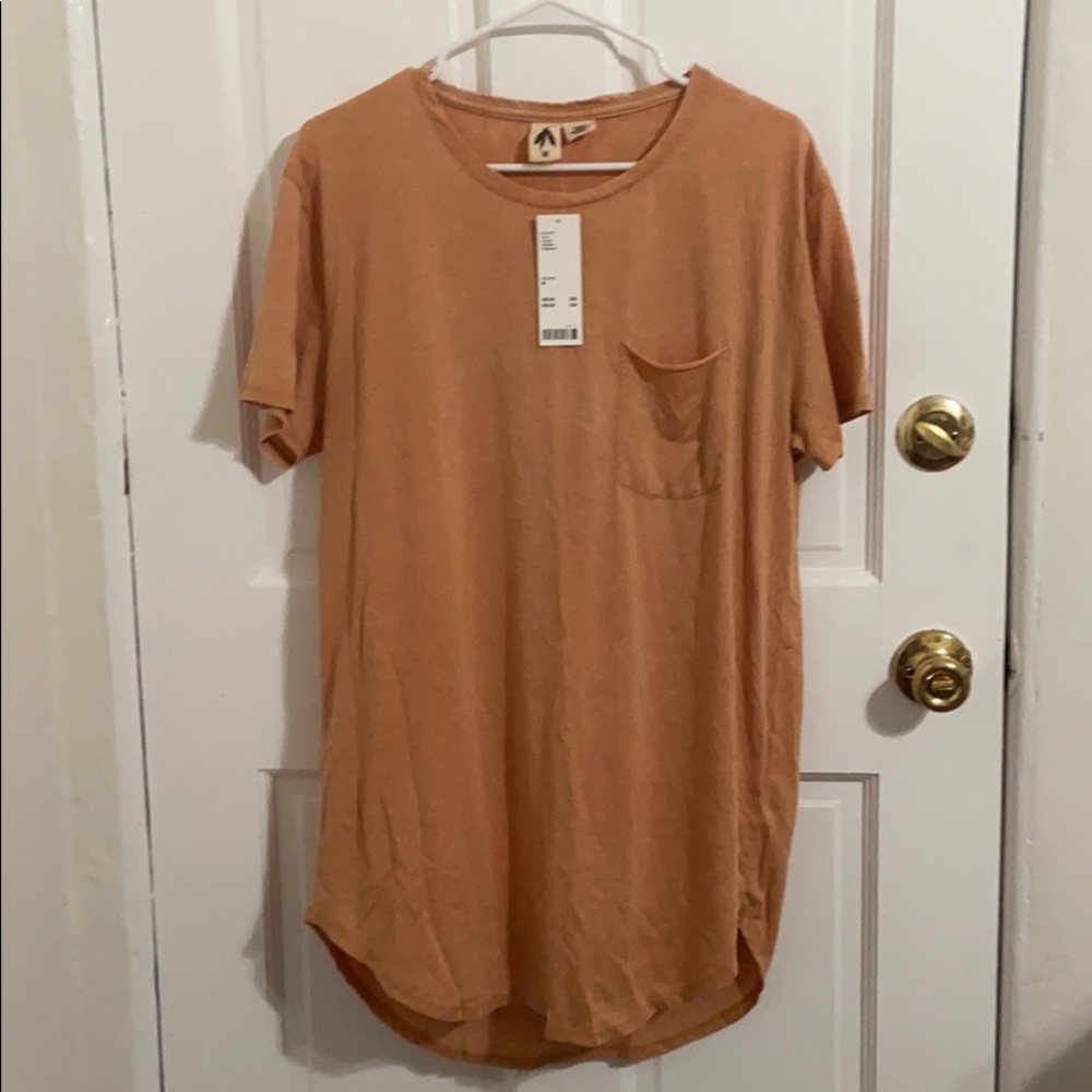 Orange t shirt
